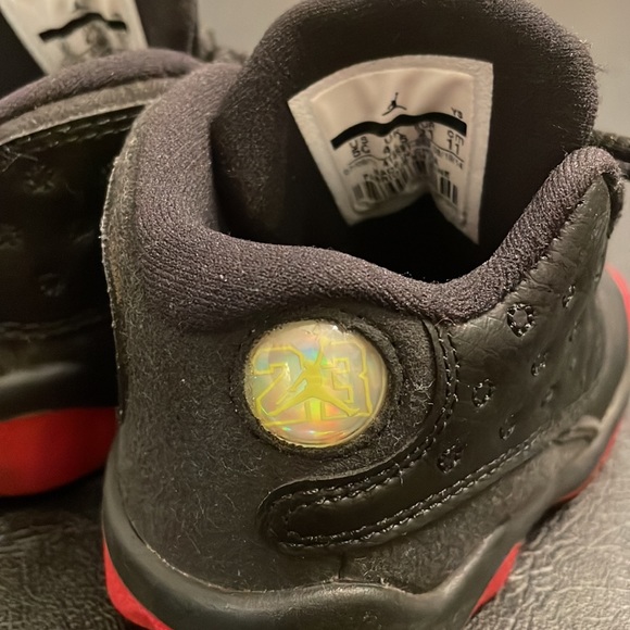 Toddlers Jordan 13s - Picture 3 of 5